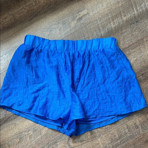 Lulus Pants - NWT Lulu's Blue Shorts Vibrant and Relaxed